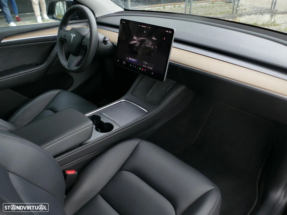 Tesla Model Y Long Range Tração Integral - 28