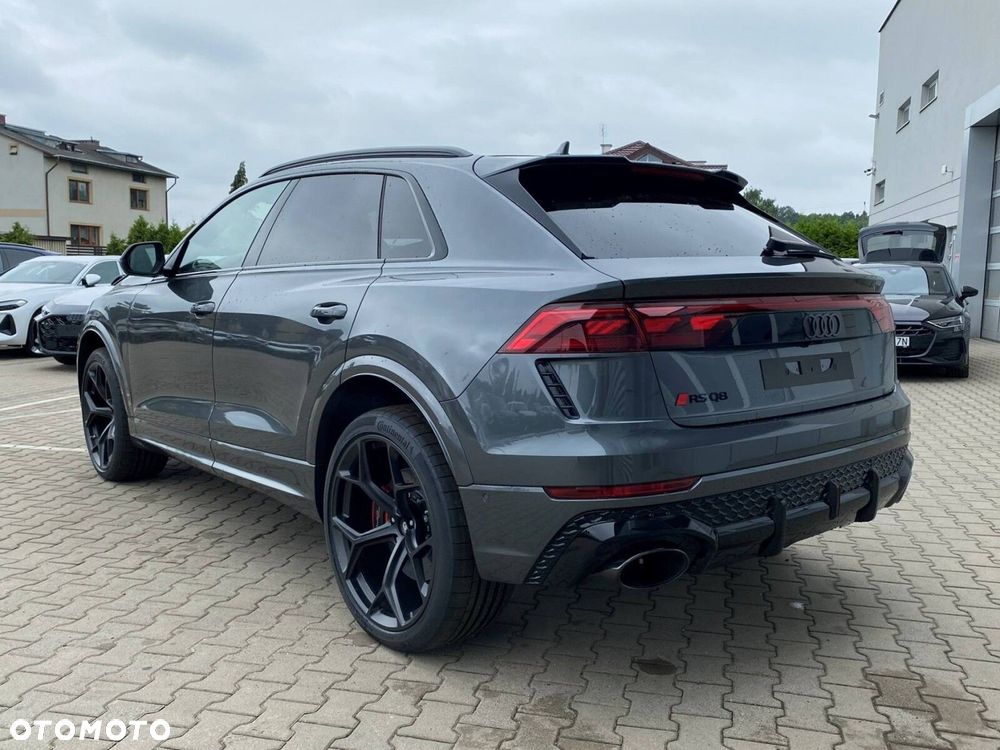 Audi RS Q8 - 4