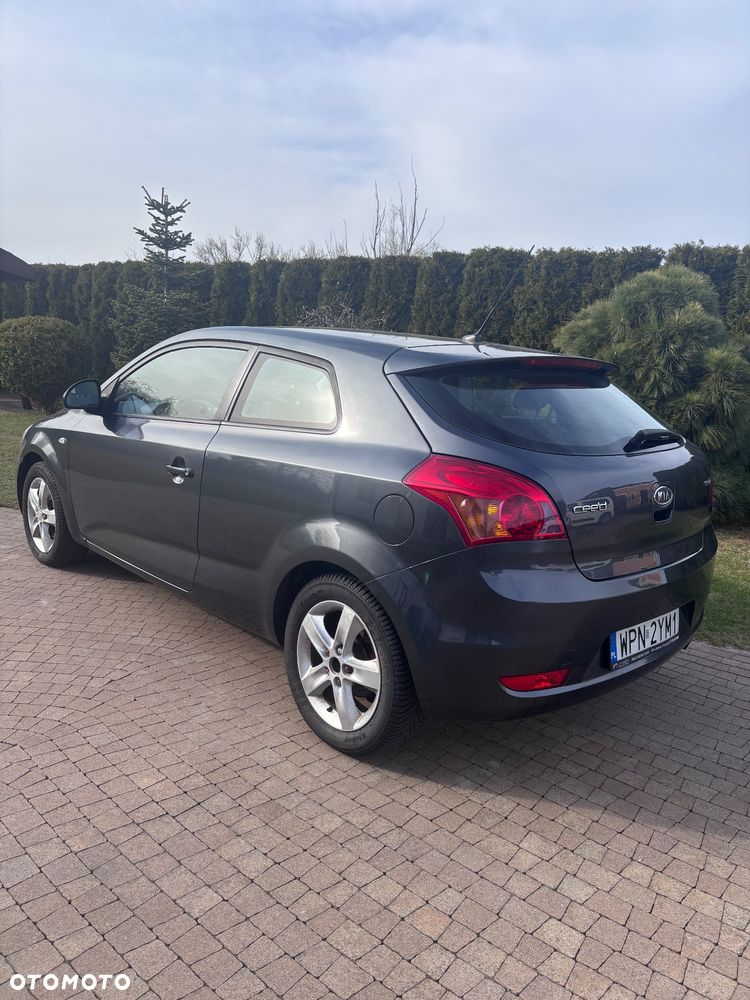 Kia Ceed 1.6 Crdi Comfort - 2