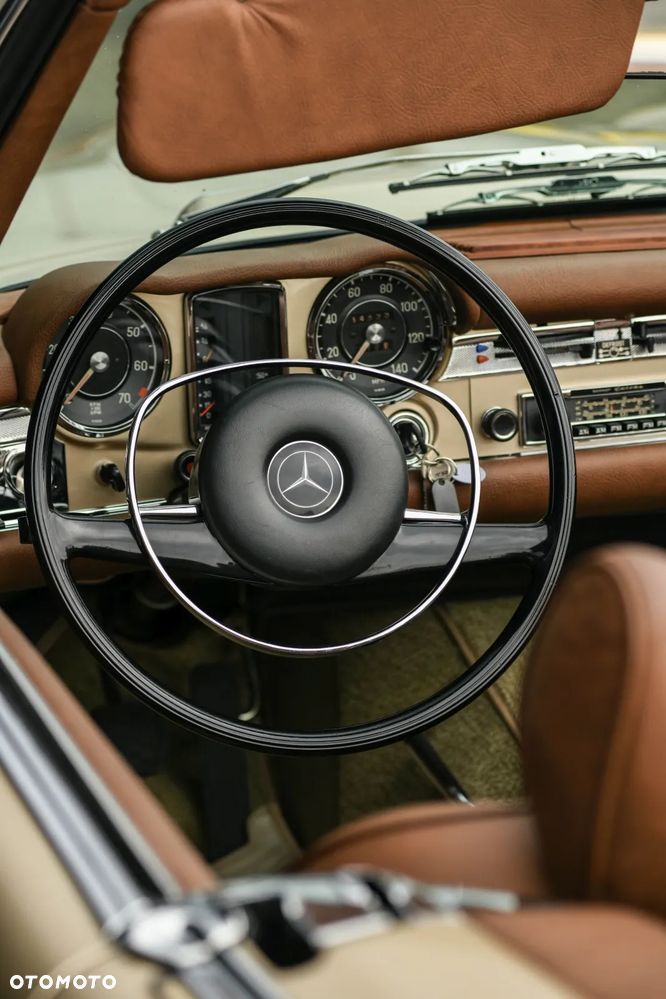 Mercedes-Benz SL - 8