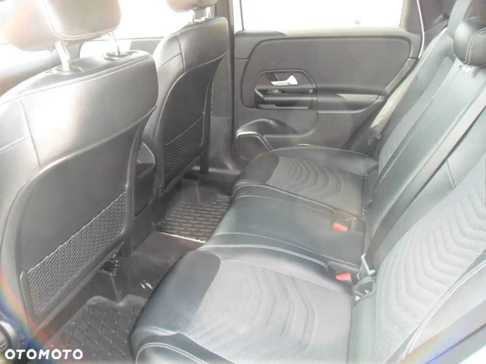 Mercedes-Benz Klasa B 200 d Style 8G-DCT - 17