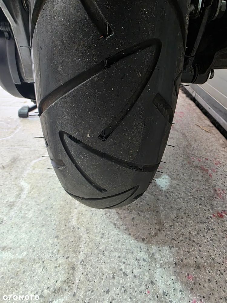 Suzuki Burgman - 13