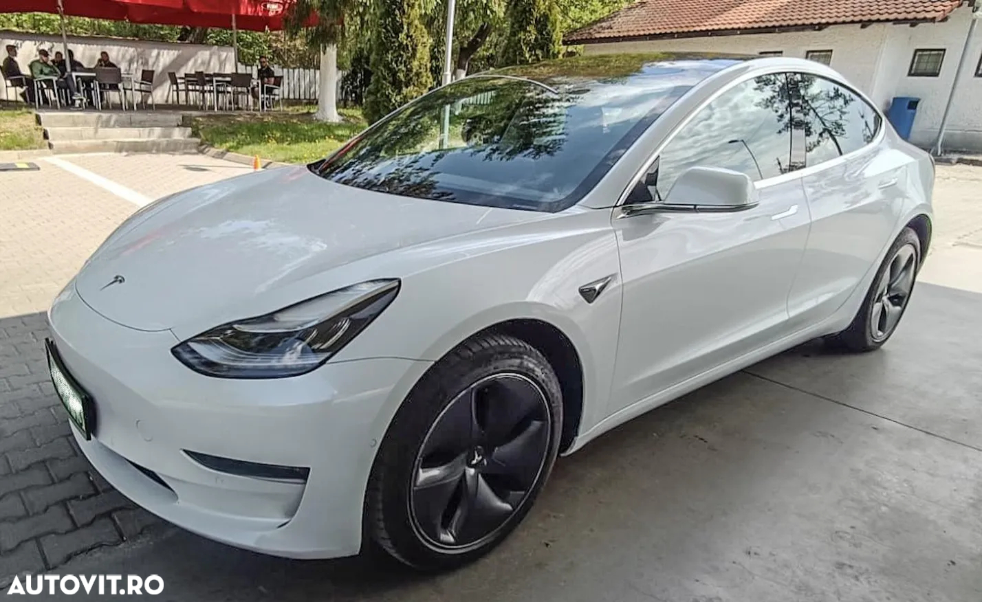 Tesla Model 3 Long Range - 13