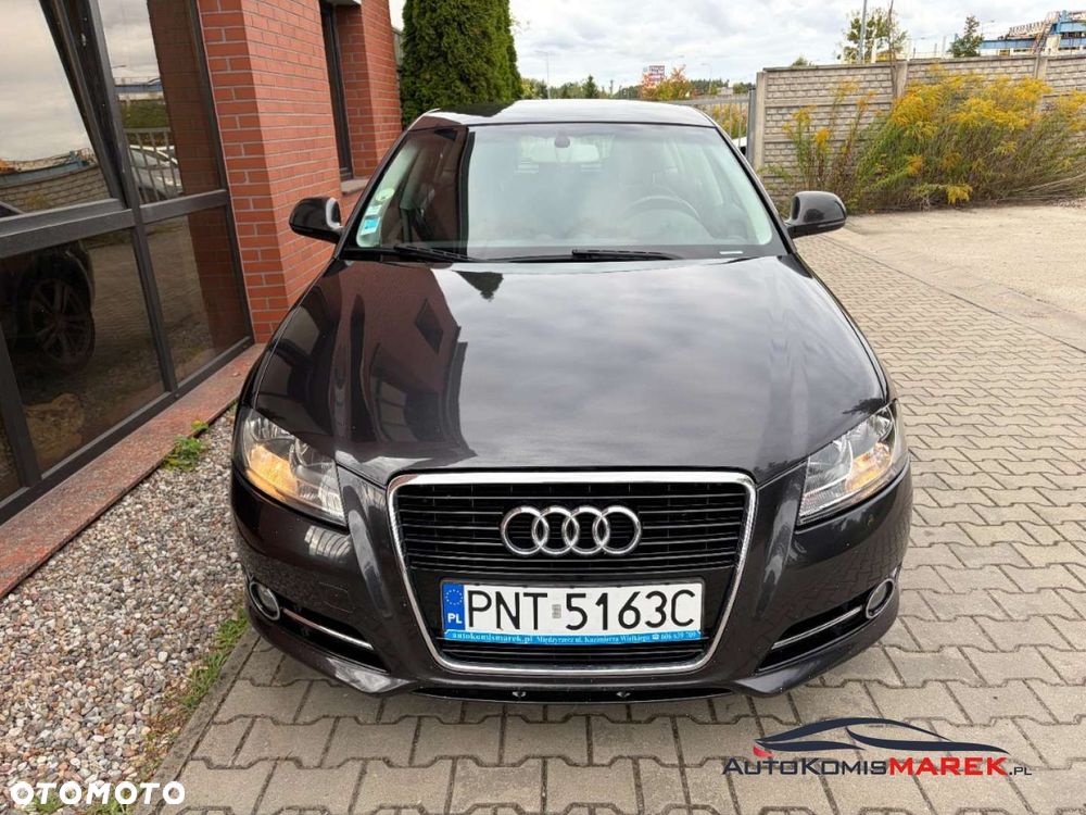 Audi A3 Sportback 2.0 TDI DPF Ambiente S tronic - 5