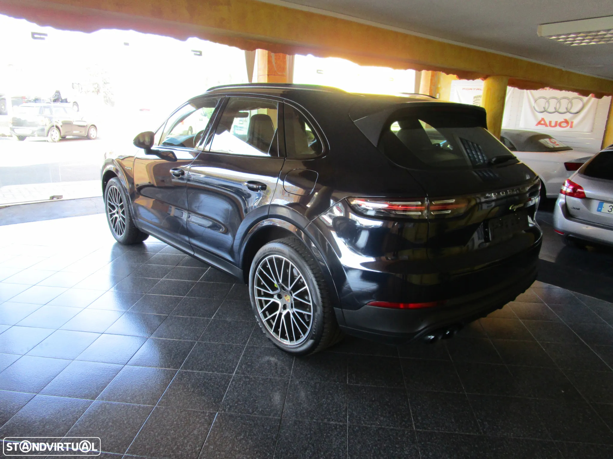 Porsche Cayenne E-Hybrid Platinum Edition - 10