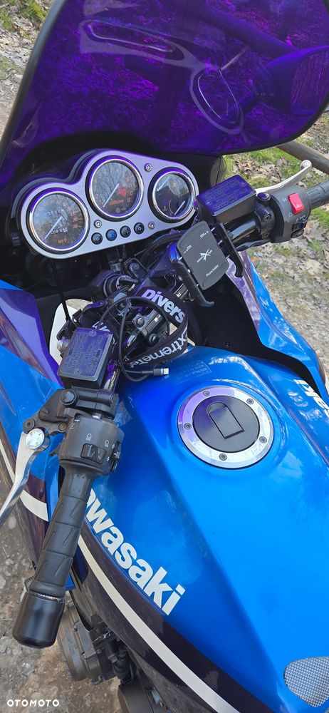 Kawasaki ZRX - 7