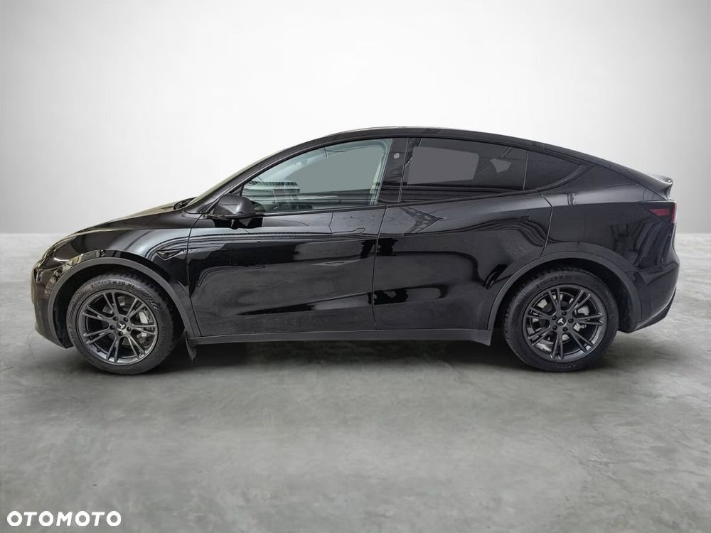 Tesla Model Y Long Range AWD - 8