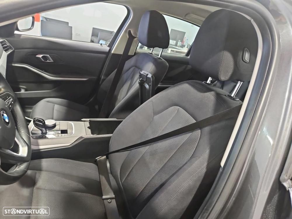 BMW 330 e Auto - 5