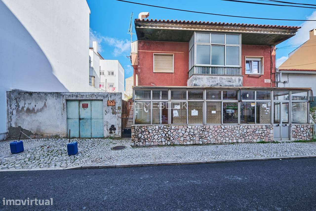 Prédio para remodelação em Casal de Cambra - Grande imagem: 2/25