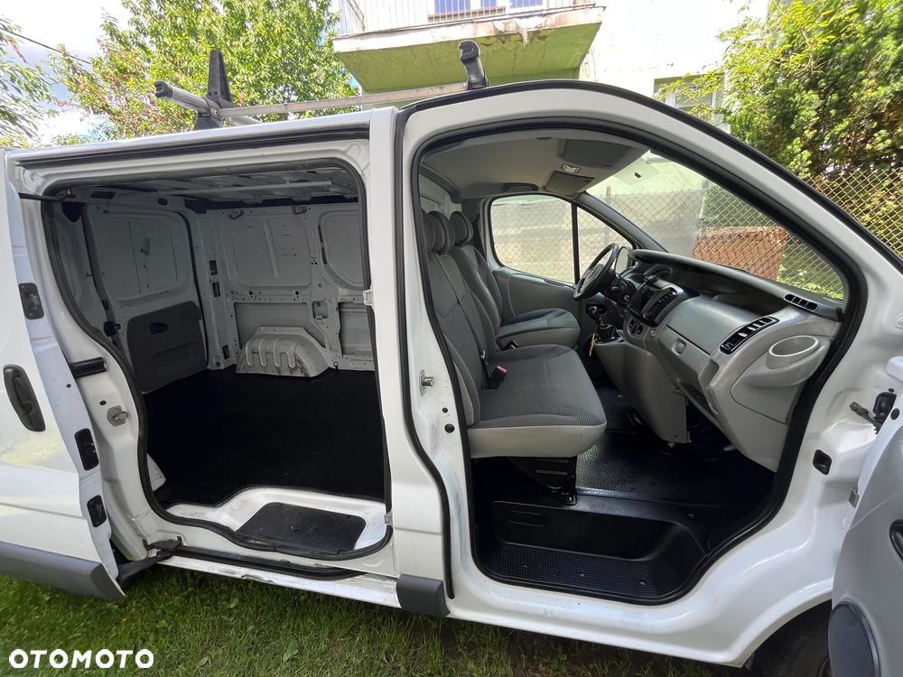 Opel vivaro - 9