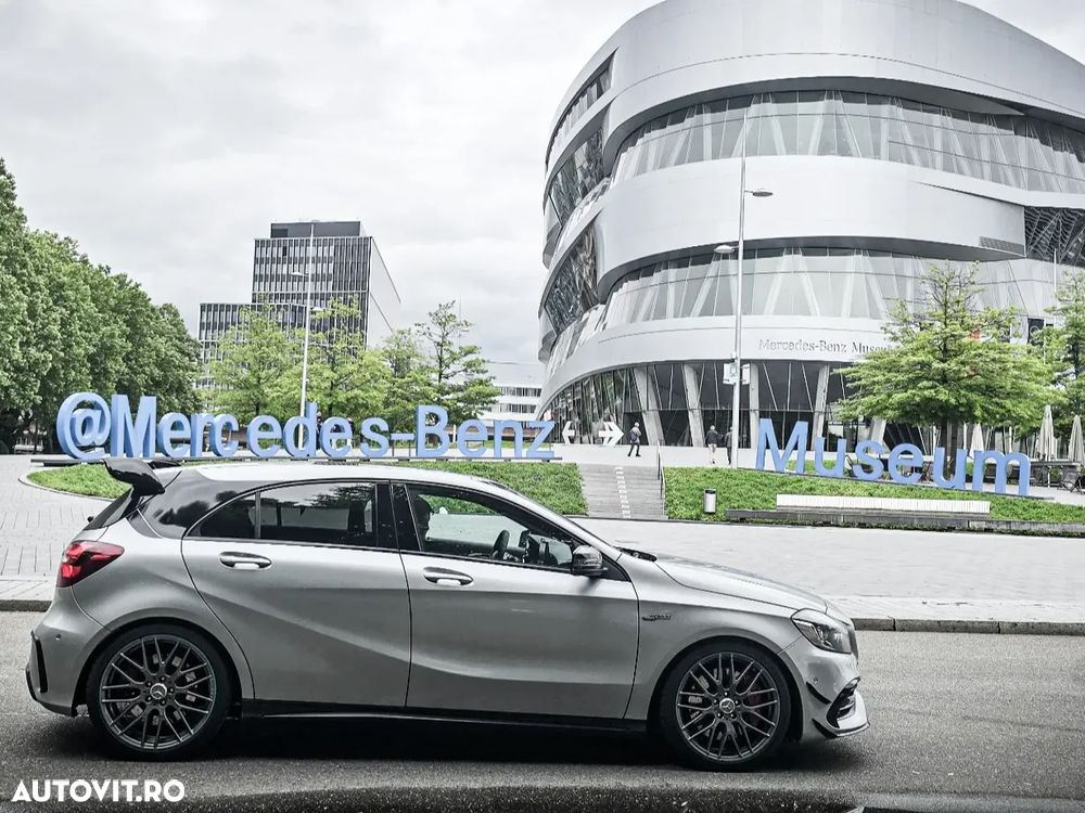 Mercedes-Benz A 45 AMG 4Matic AMG Speedshift 7G-DCT PETRONAS 2015 World Champion Edition - 1