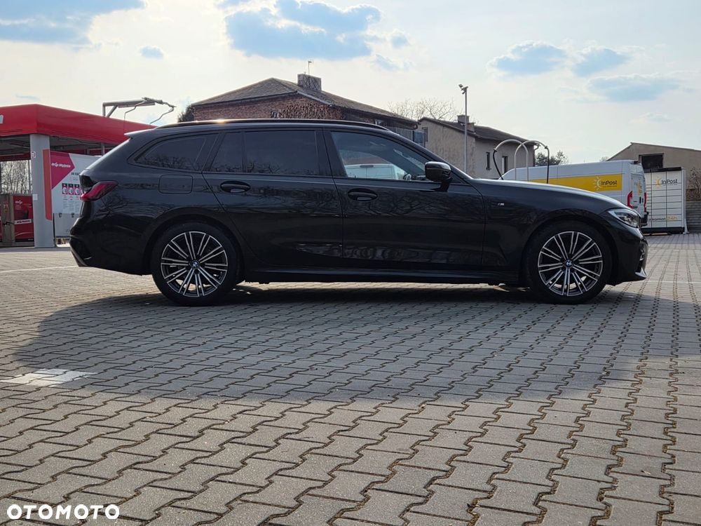 BMW Seria 3 320d xDrive Edition M Sport Shadow - 26