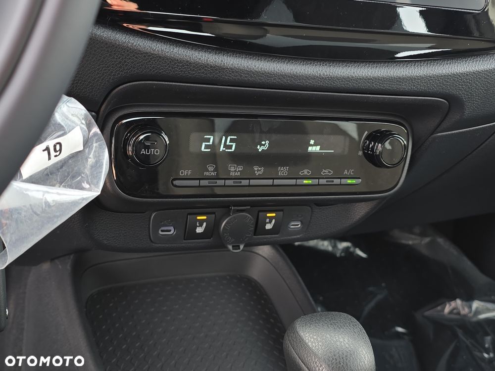 Toyota Aygo X Hybrid 1.5 Comfort e-CVT - 19