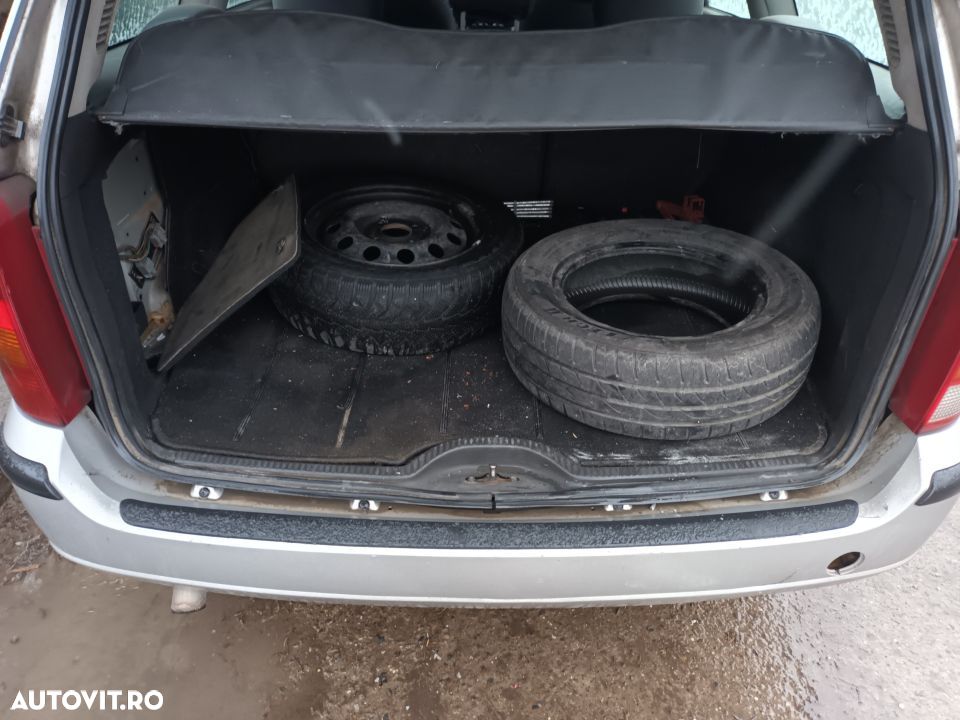 Dezmembrari  Ford FOCUS Mk 1  1998  > 2007 1.8 Turbo DI / TDDi Motori - 8