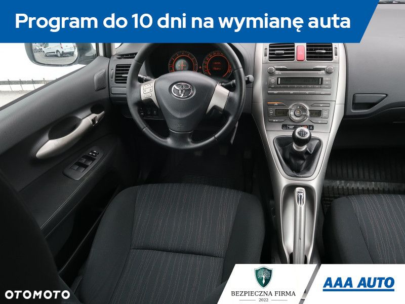 Toyota Auris - 8