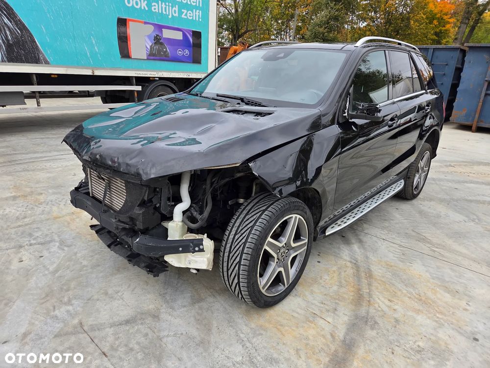 Mercedes-Benz GLE 350 d 4Matic 9G-TRONIC AMG Line - 8