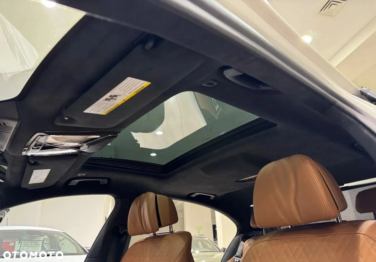 BMW Seria 7 750Li xDrive sport - 27