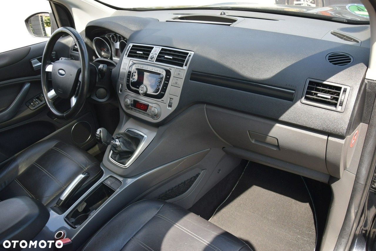 Ford Kuga 2.0 TDCi 2x4 Titanium - 26