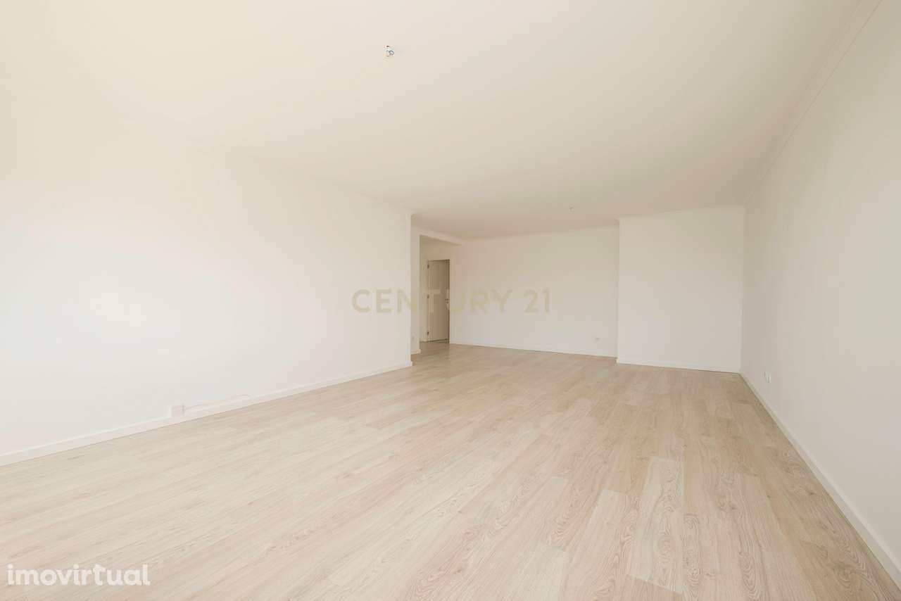 T3 com 117 m2 mais garagem e arrecadação na zona do Alto das Vinhas - Grande imagem: 3/26