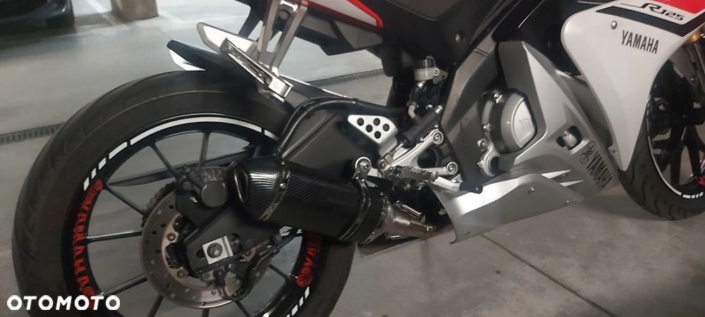 Yamaha YZF - 17