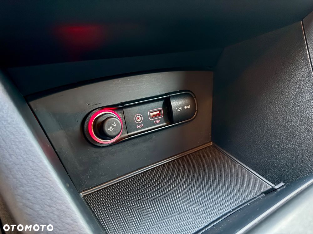 Kia Optima 2.0 M - 35