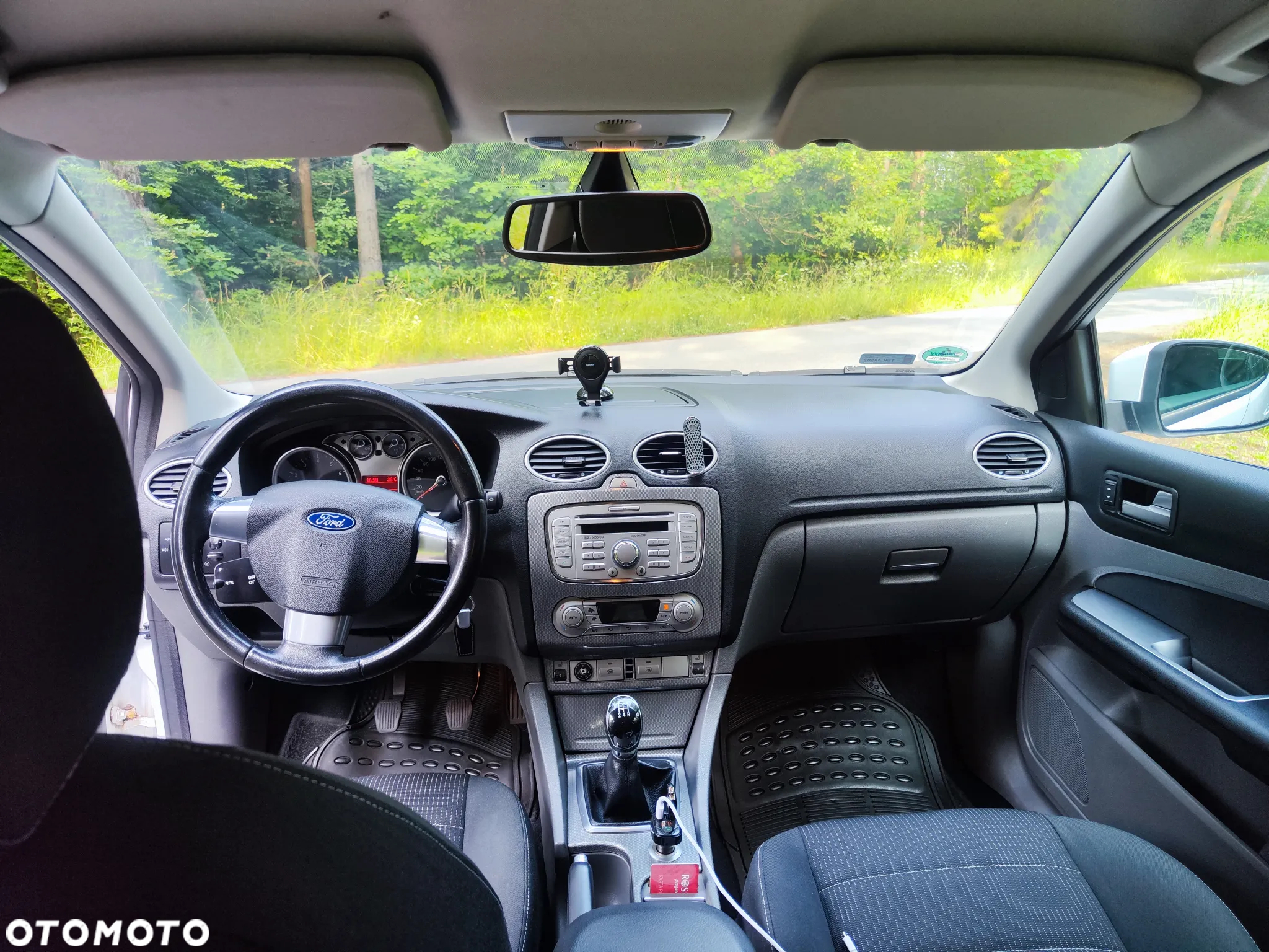 Ford Focus - 32