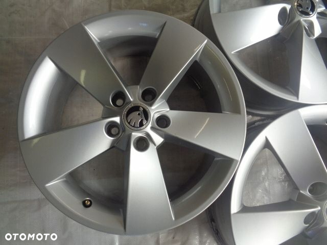 Felgi Aluminiowe 17 OE Ratikon Skoda Karoq Seat Vw 7J ET45 5X112 - 5
