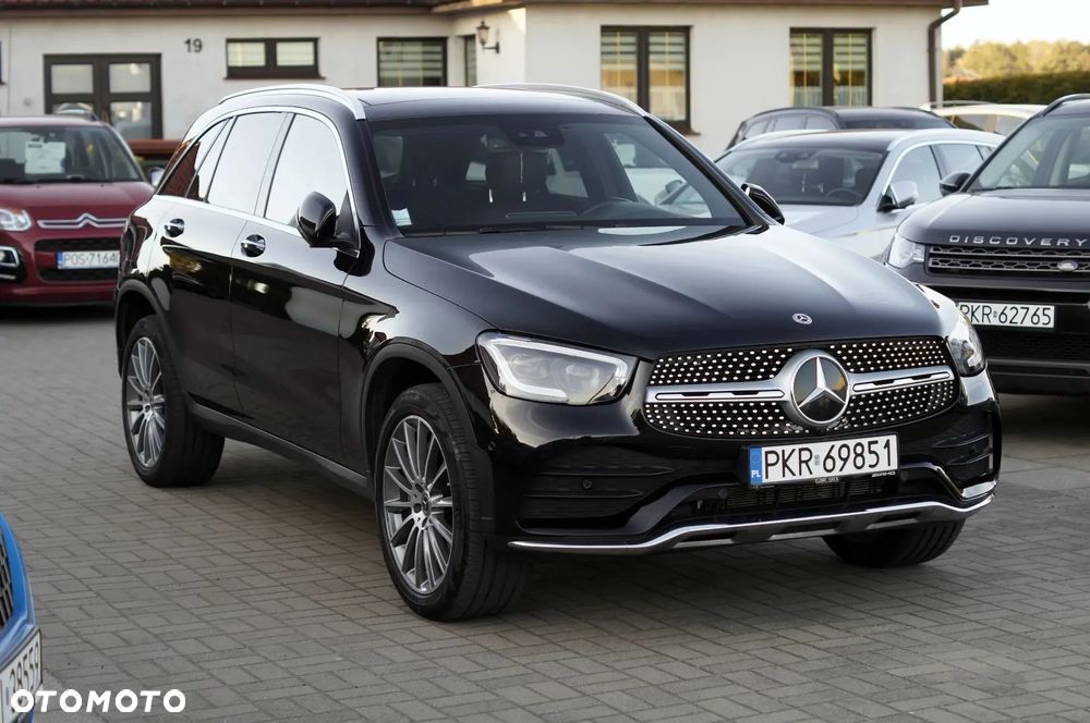 Mercedes-Benz GLC 300 e 4Matic 9G-TRONIC AMG Line Plus - 3