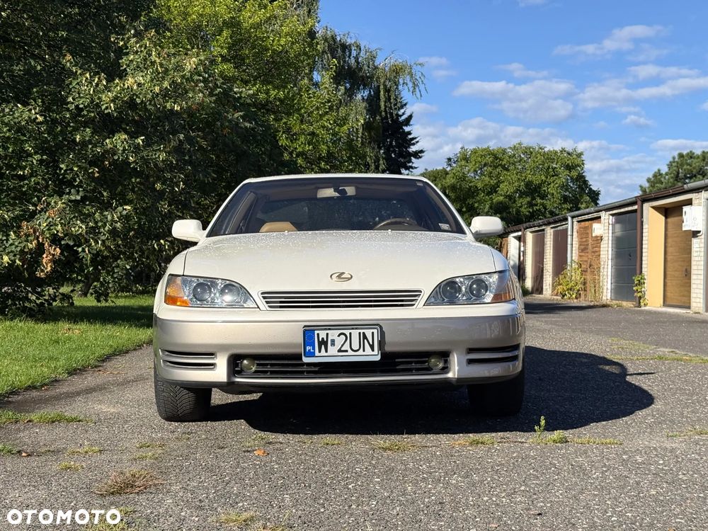 Lexus ES - 6