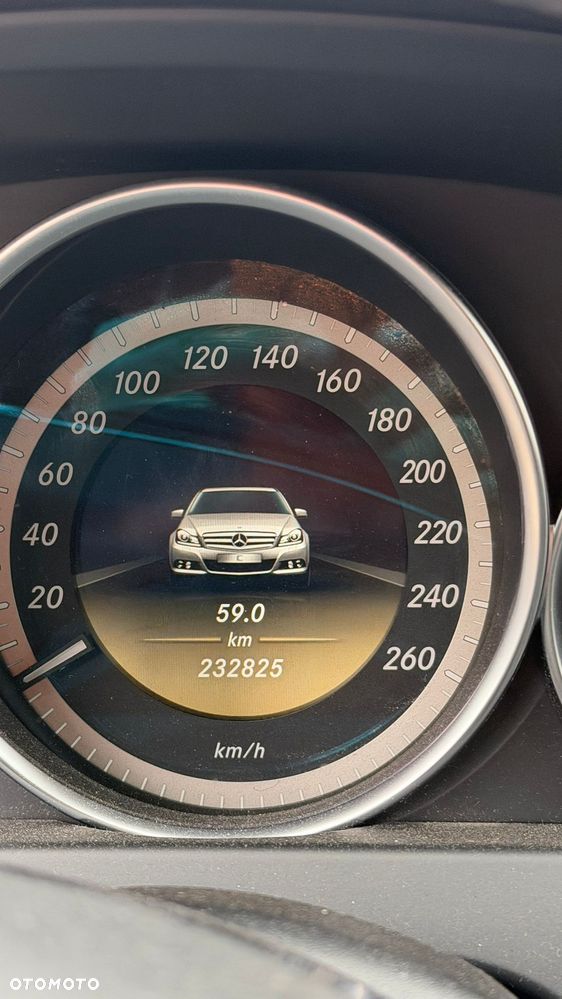 Mercedes-Benz Klasa C 180 BlueEFFICIENCY 7G-TRONIC - 6