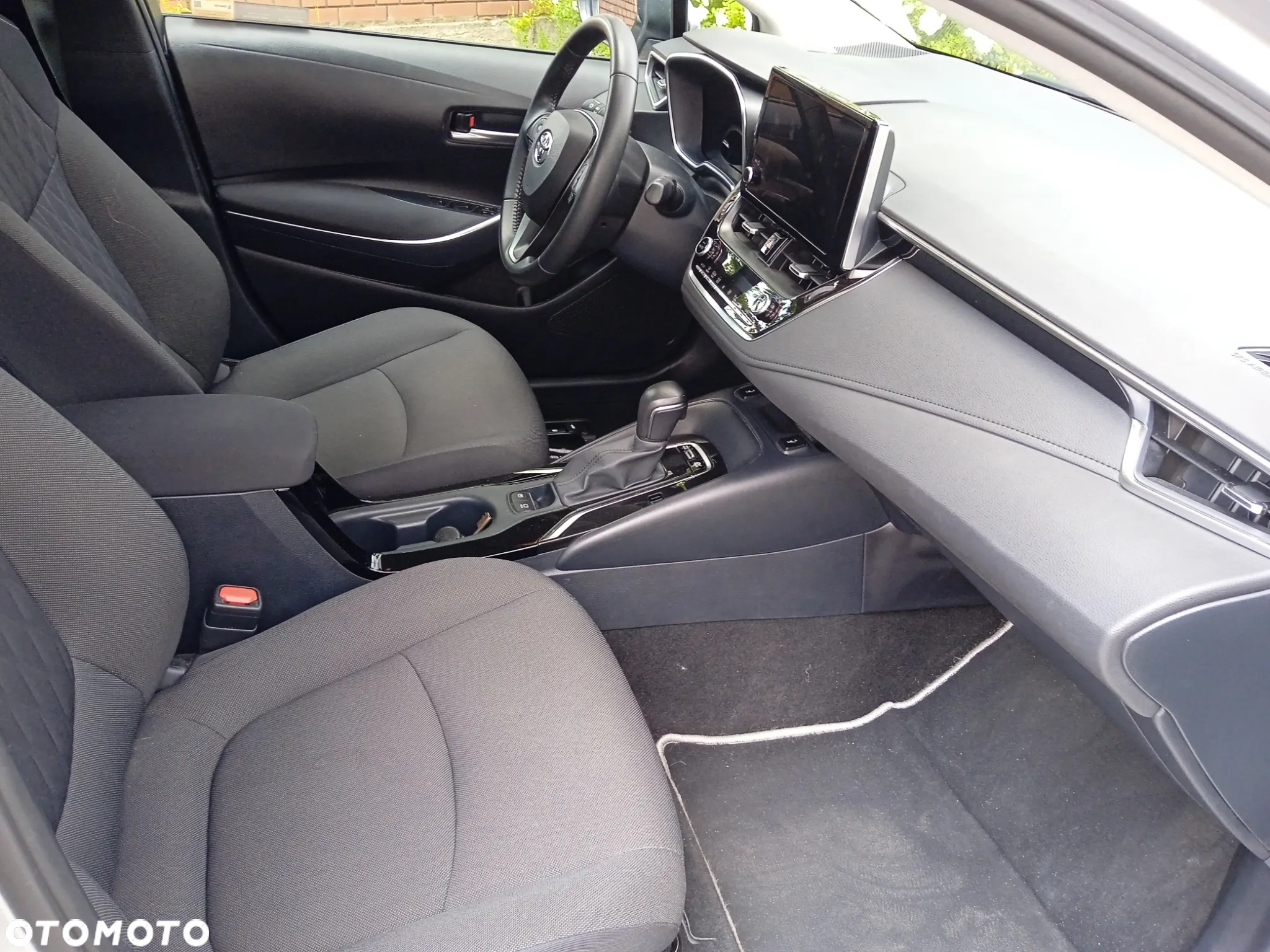 Toyota Corolla - 13