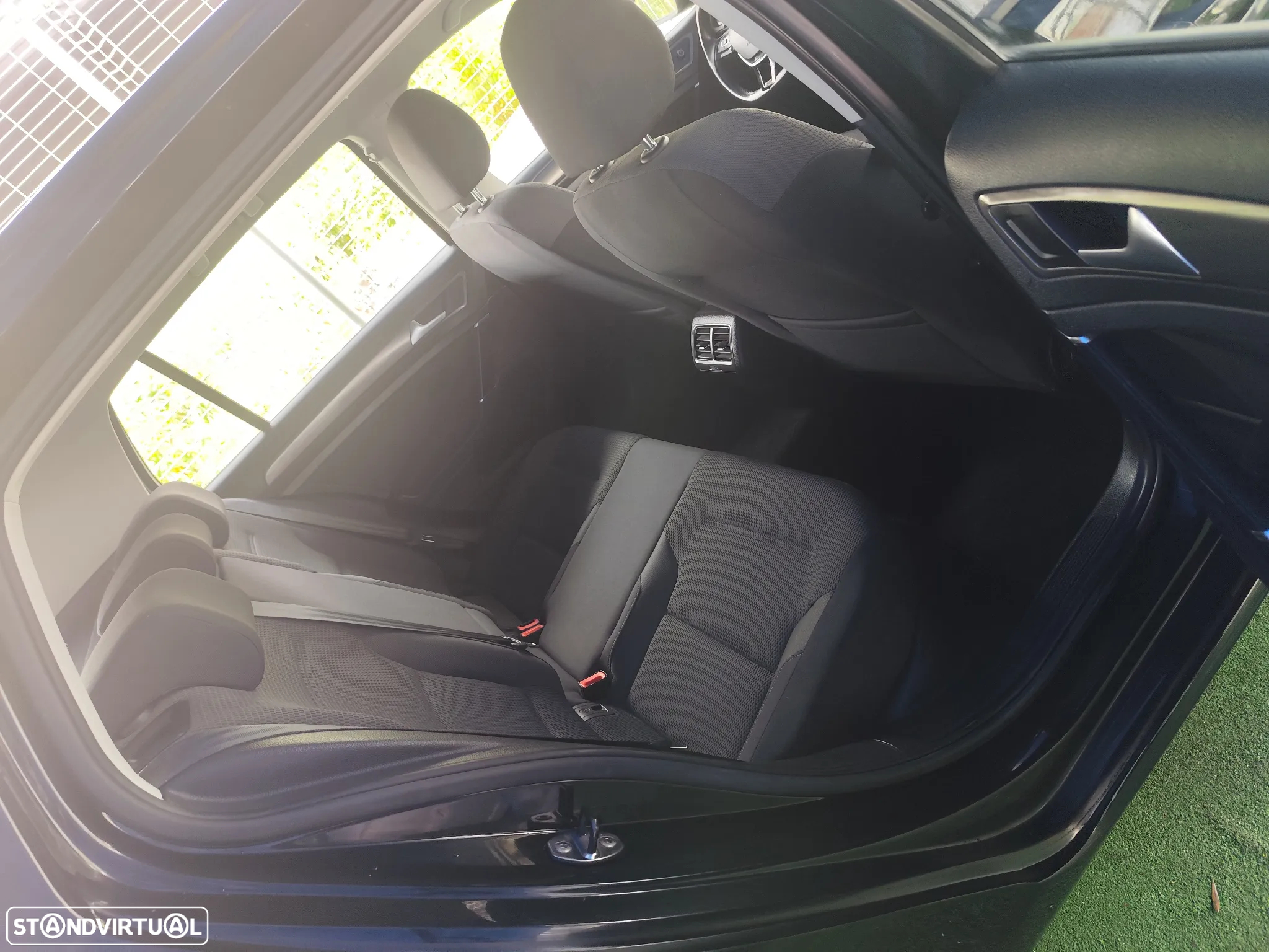 VW Golf 1.6 TDi Confortline - 41