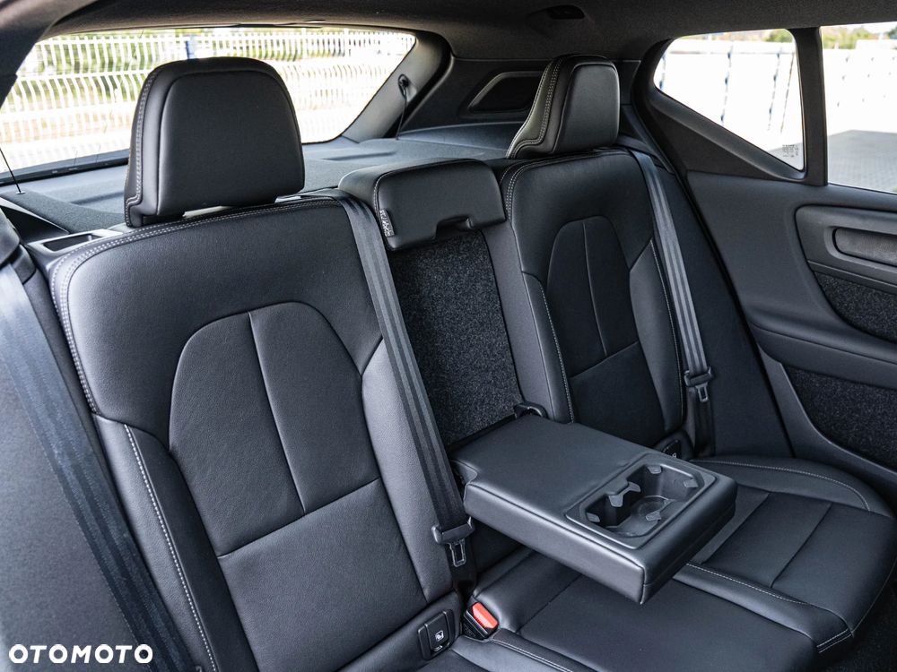 Volvo XC 40 D3 R-Design - 27