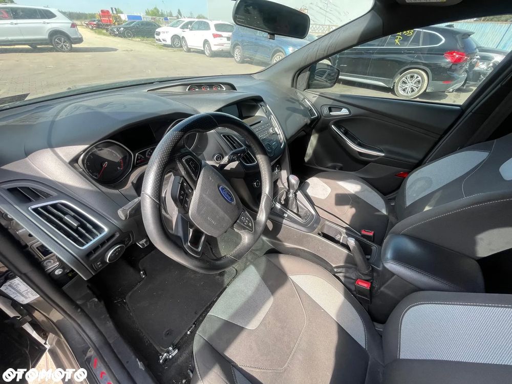 Ford Focus 2.0 EcoBoost ST - 11