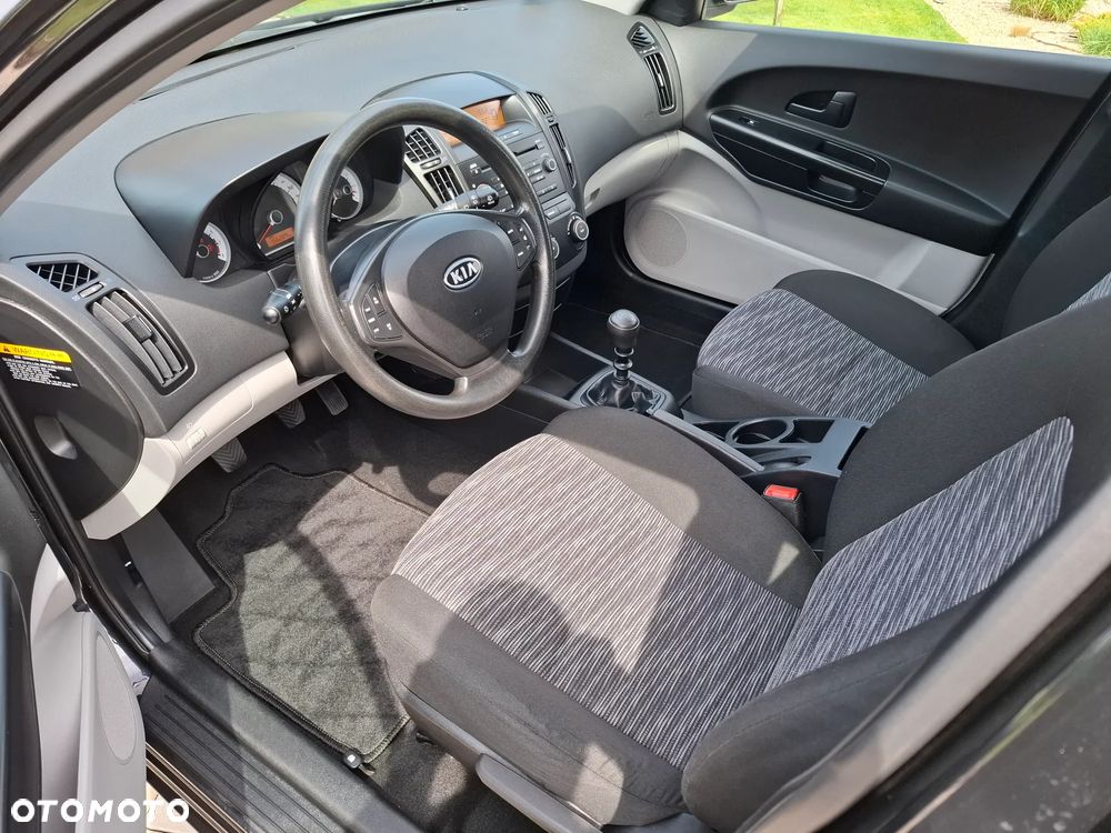 Kia Ceed 1.4 CVVT LX - 34