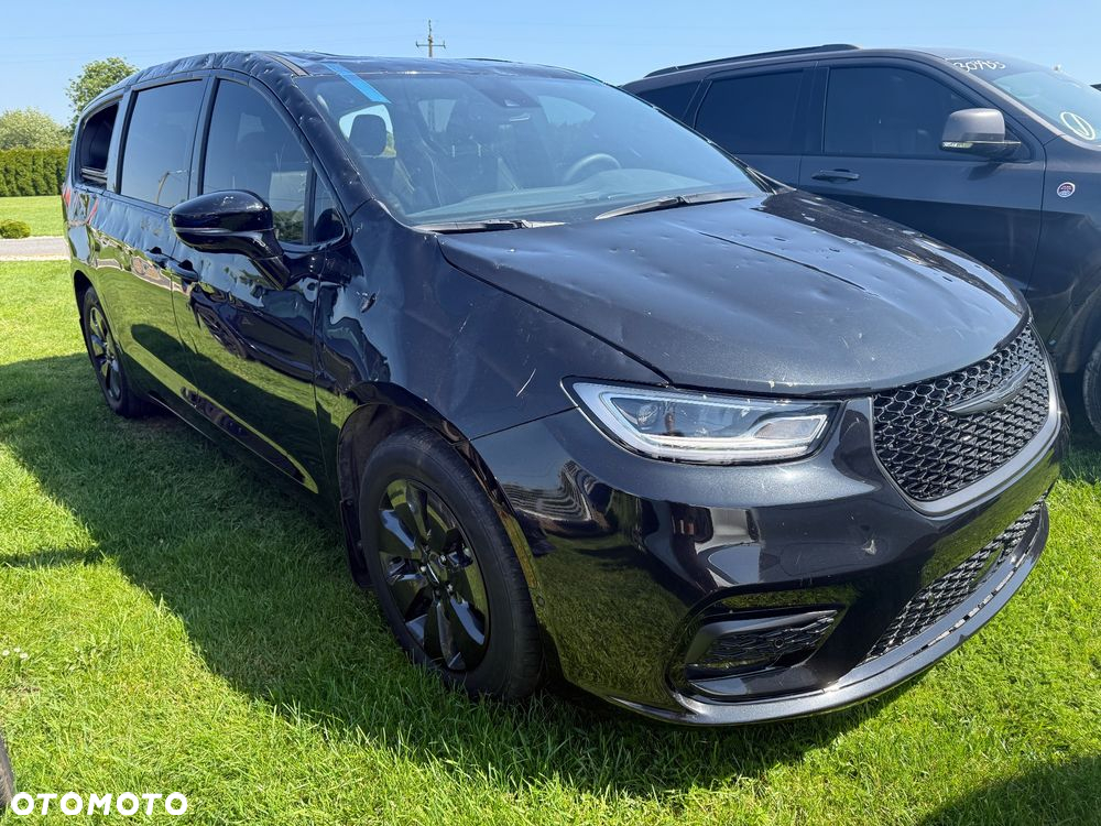 Chrysler Pacifica - 5