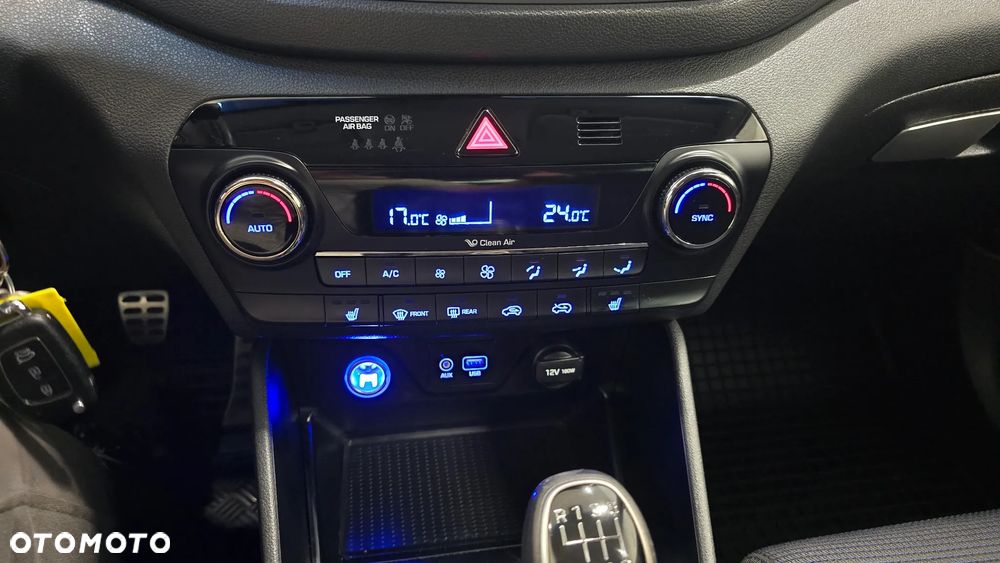 Hyundai Tucson 1.7 CRDI BlueDrive Style 2WD - 20