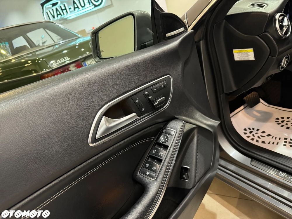 Mercedes-Benz CLA - 23