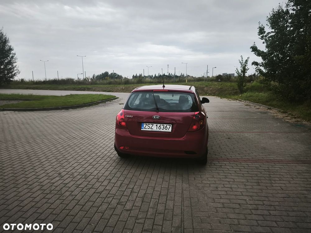 Kia Ceed 1.6 Comfort - 2