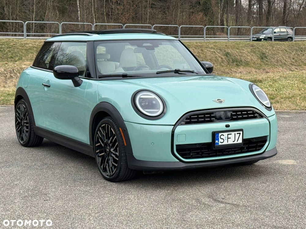 MINI Cooper S Favoured Trim - 4