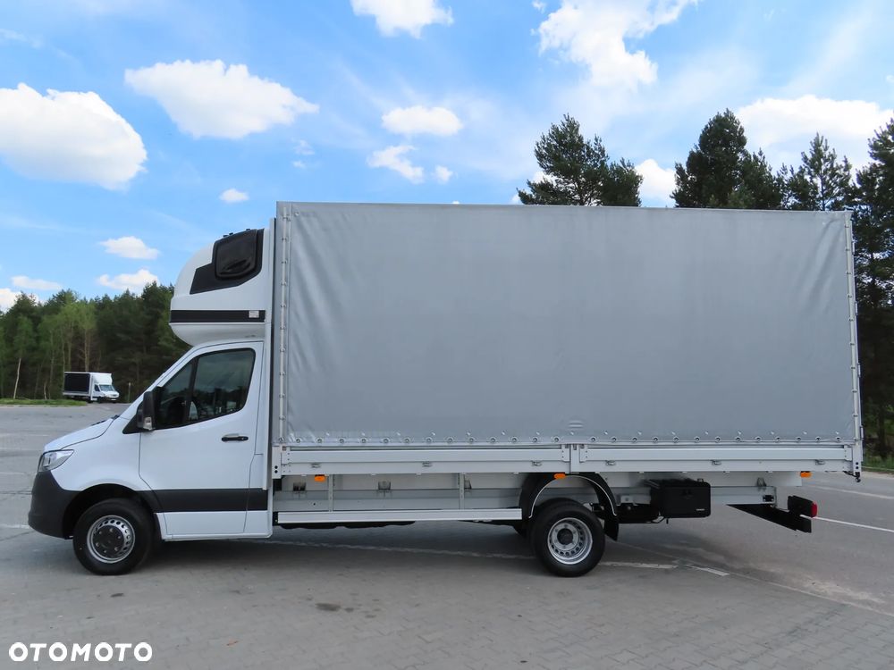 Mercedes-Benz Sprinter 517 CDI 170 KM Plandeka 12 E.Palet 5520 mm Dł. Skrzynia 2453 mm Szeroka TYLNE DRZWI KONTENEROWE Rozstaw Osi 4325 mm DMC 3500 Kg Ładowność 823 Kg WZMACNIANY Załadunek Wysokość Rampowa AMAZON Kabina Sypialniana SPOJKAR SPOJTRAK XL Nowy Nie Używany Gotowy Dostępny OKAZJA - 6