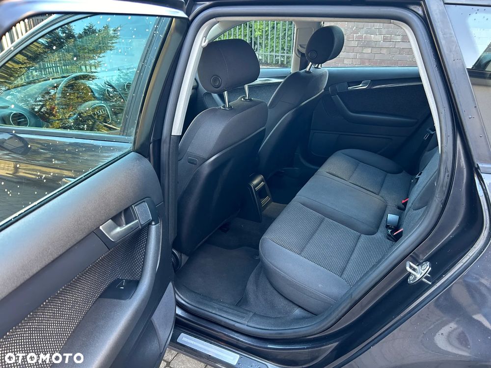 Audi A3 Sportback 2.0 TDI DPF (DSG) S tronic Ambiente - 7