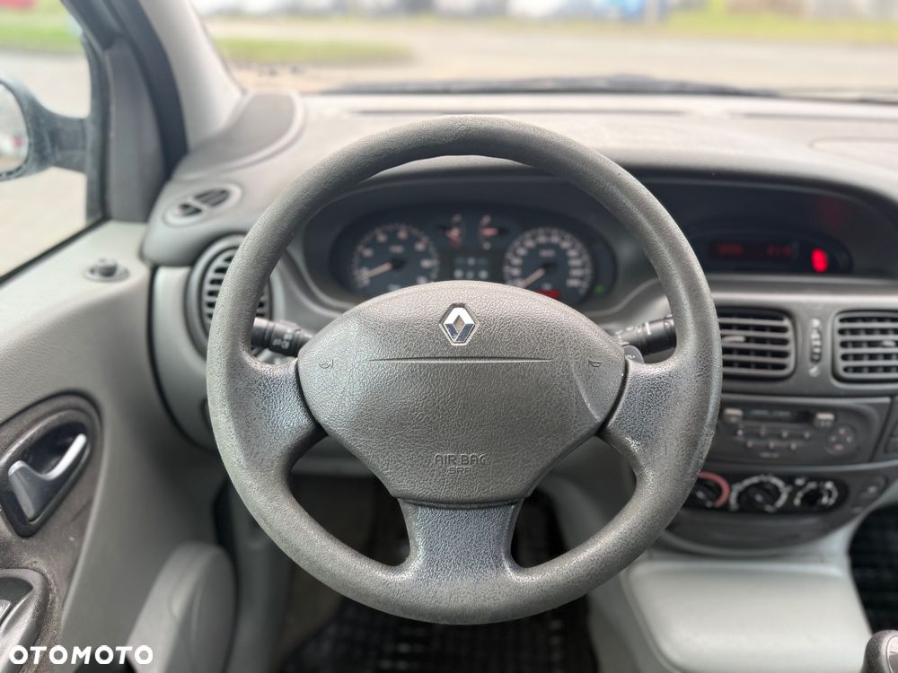 Renault Scenic 1.6 16V Authentique - 26