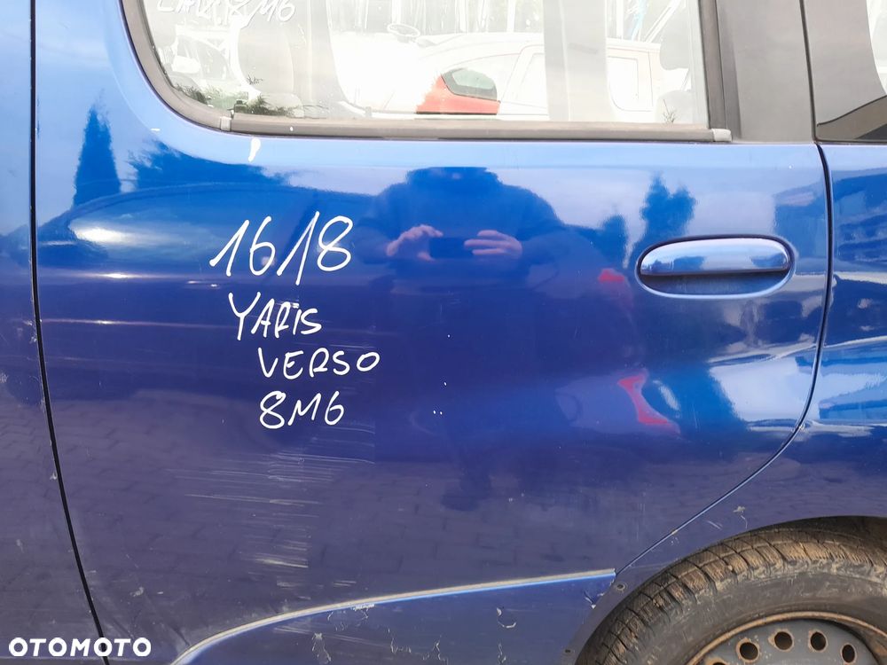 TOYOTA YARIS VERSO DRZWI LEWE TYLNE LEWY TYŁ KOLOR: 8M6 - 3