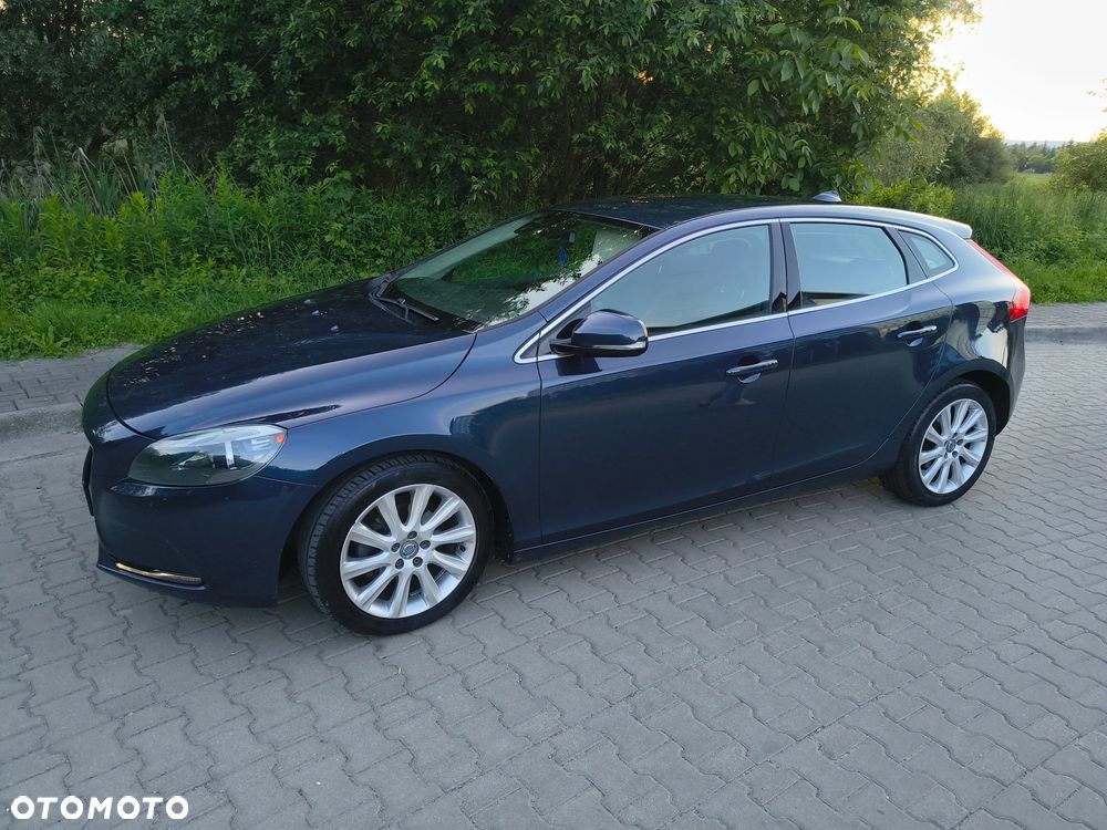 Volvo V40 D2 - 2