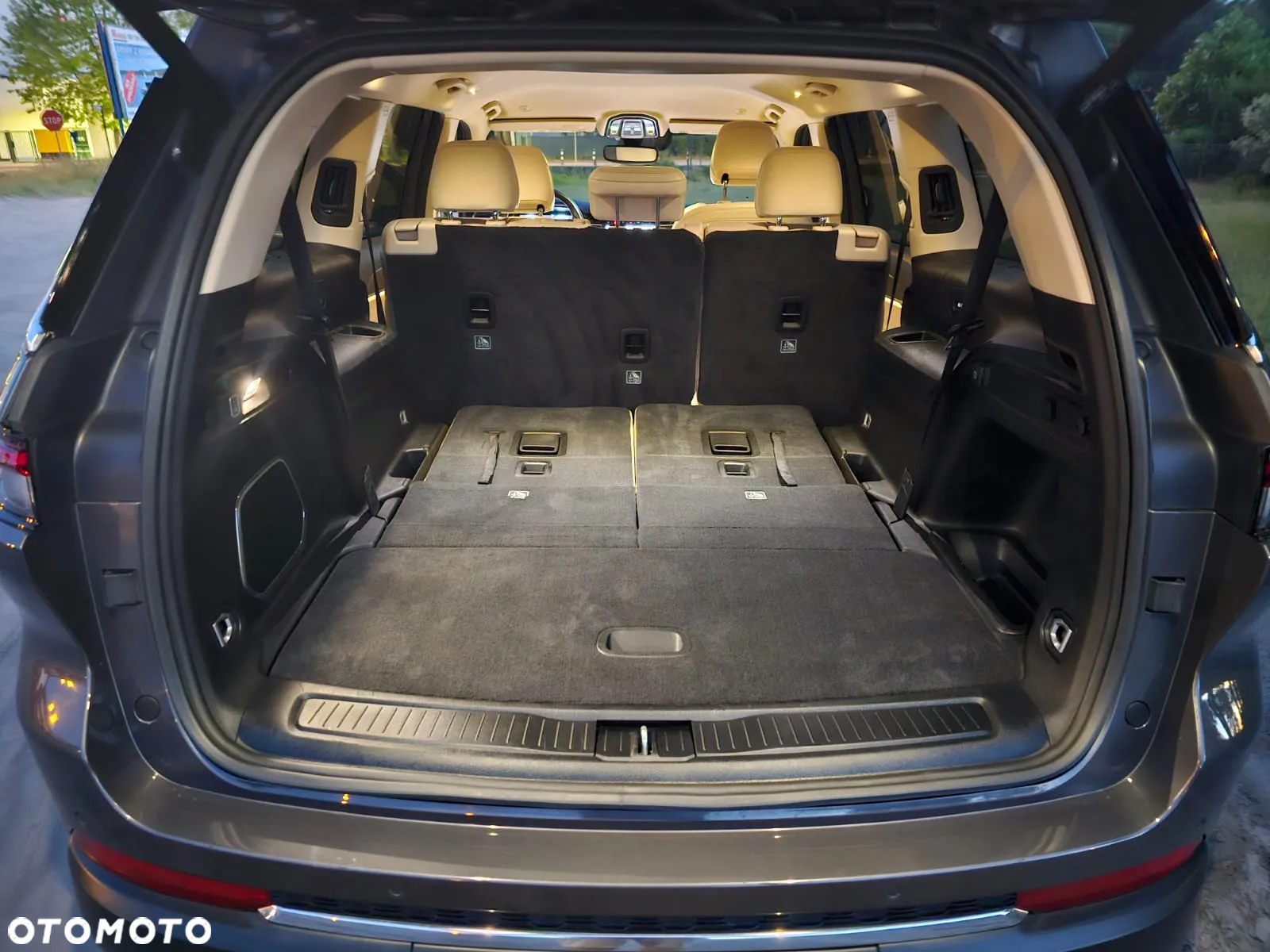 Jeep Grand Cherokee - 20
