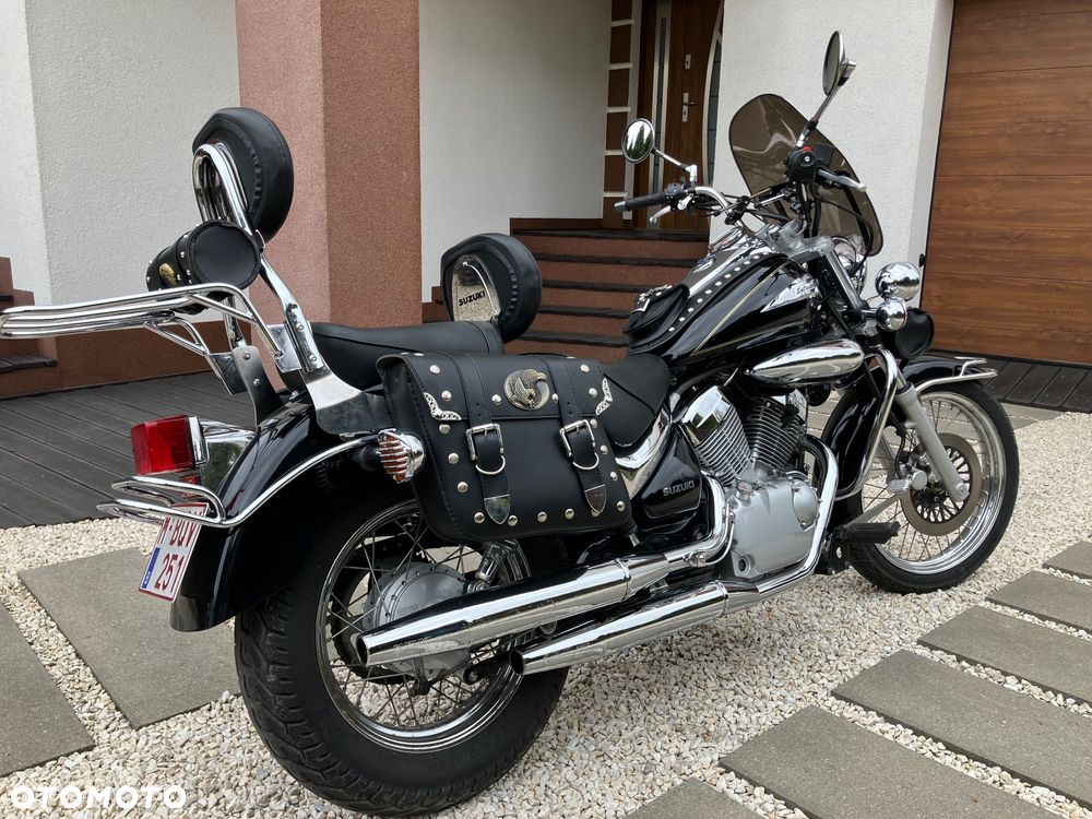 Suzuki Intruder - 4