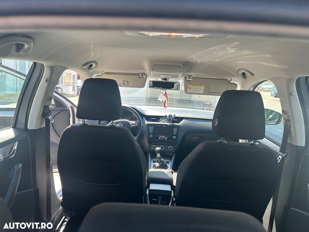 Skoda Octavia 1.6 TDI AMBITION - 30