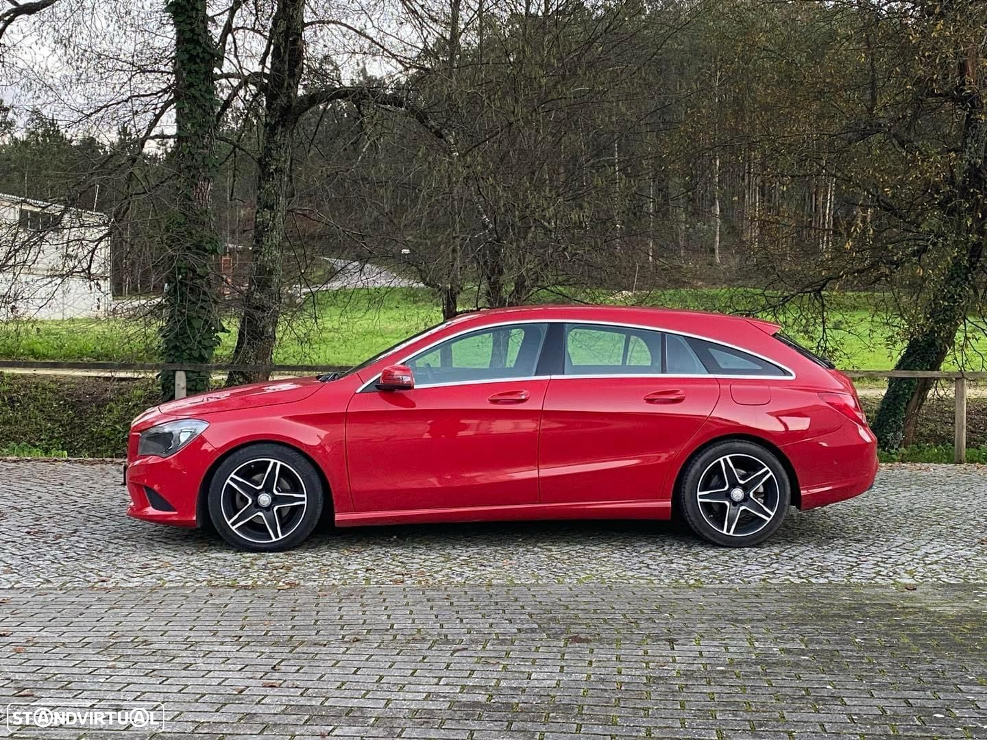 Mercedes-Benz CLA 200 d Shooting Brake Urban - 10