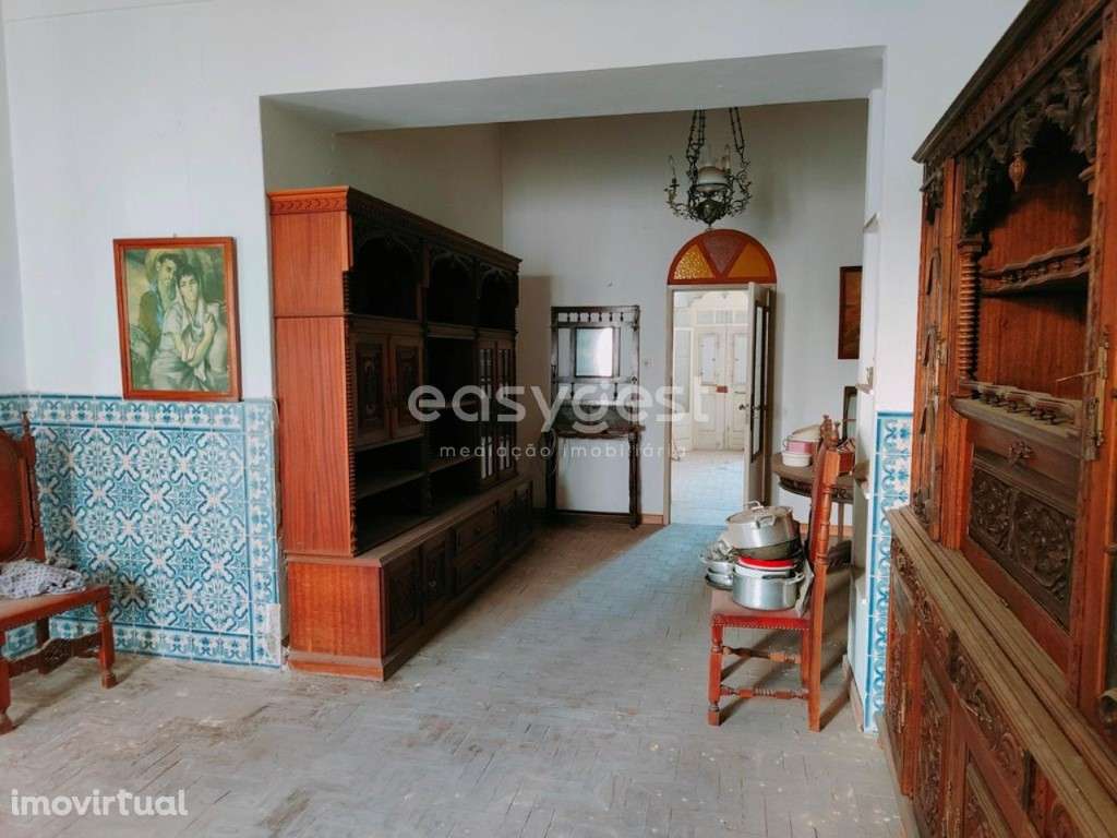 Moradia para recuperar com boas áreas, localizada na Vila de Aljustrel - Grande imagem: 3/22